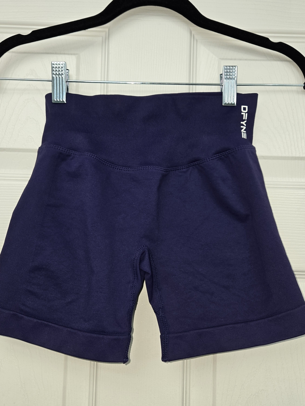 DFYNE Small Impact Seamless Shorts High Waist Scrunch Bum Dark Purple NWOT